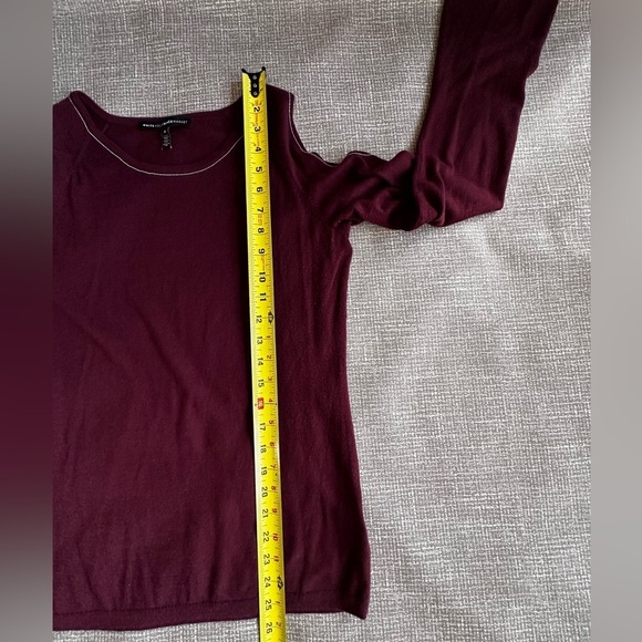 White House Black Market WHBM Maroon Cold Shoulder Light Sweater size Medium - Picture 13 of 14